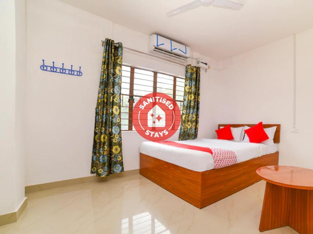 Oyo 40893 Hotel Lotus Ґувахаті Екстер'єр фото