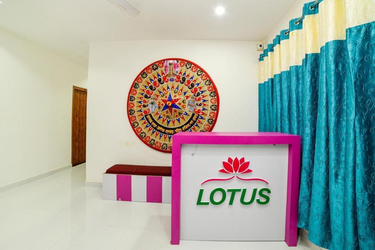 Oyo 40893 Hotel Lotus Ґувахаті Екстер'єр фото