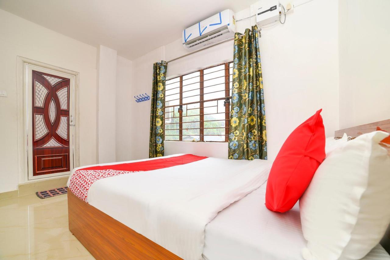 Oyo 40893 Hotel Lotus Ґувахаті Екстер'єр фото