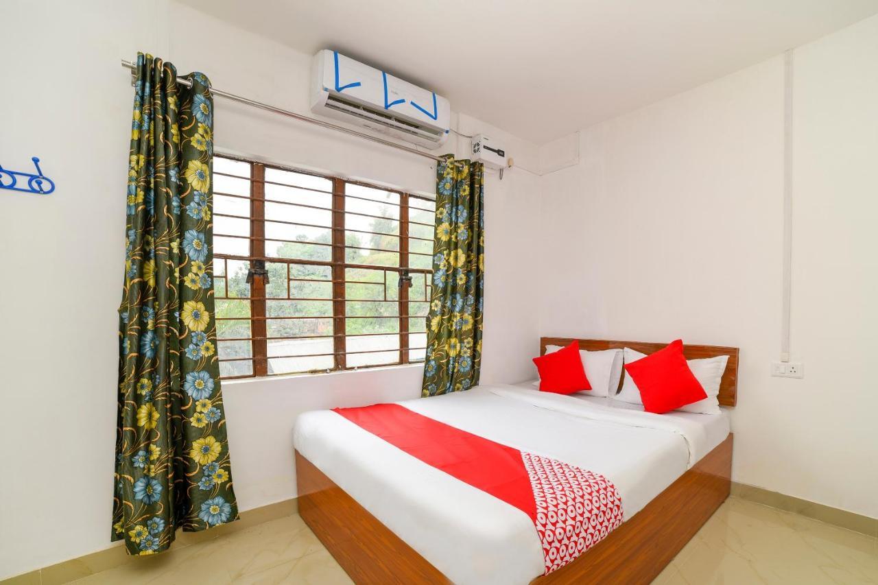 Oyo 40893 Hotel Lotus Ґувахаті Екстер'єр фото